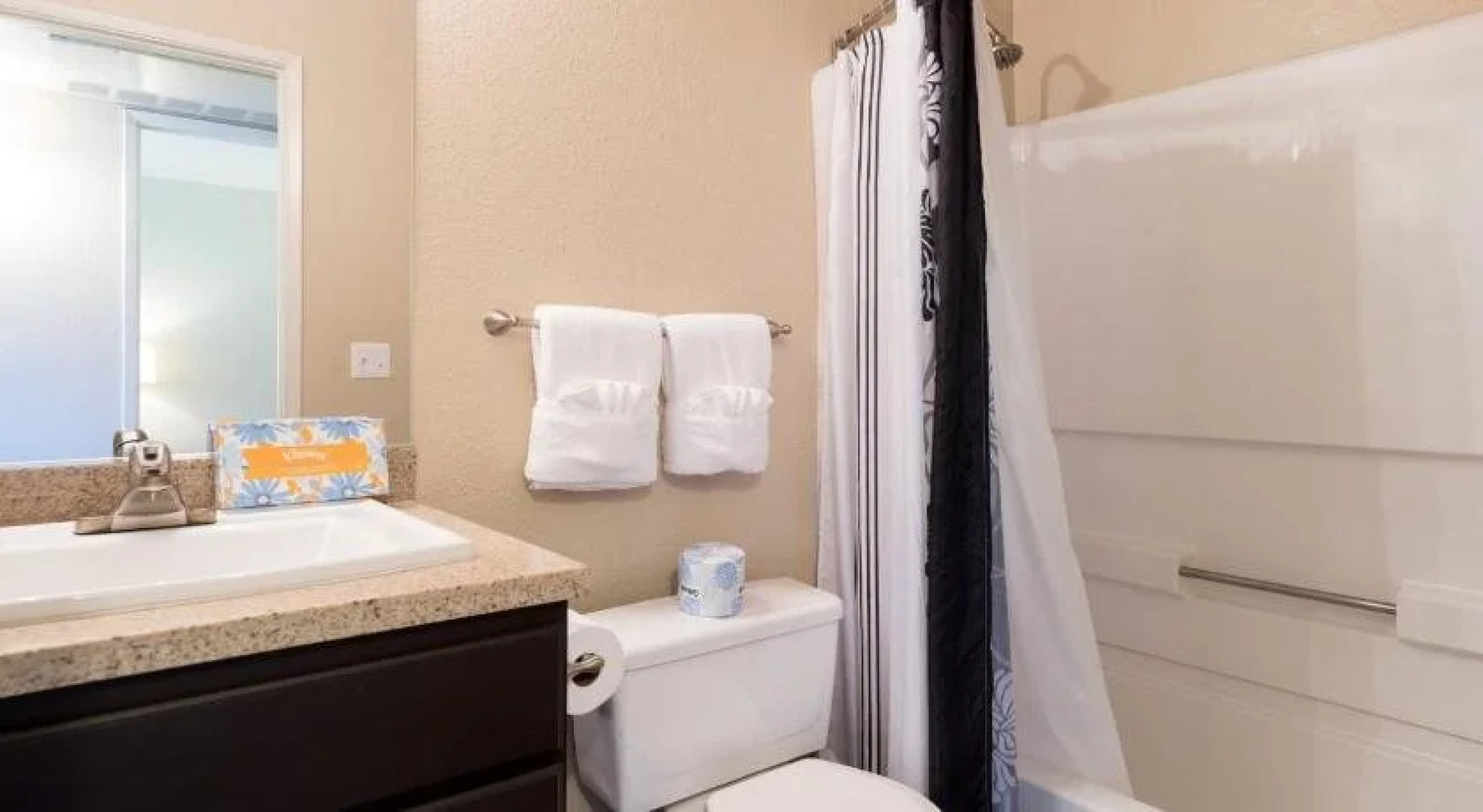 Global Luxury Suites in the heart of San Ramon