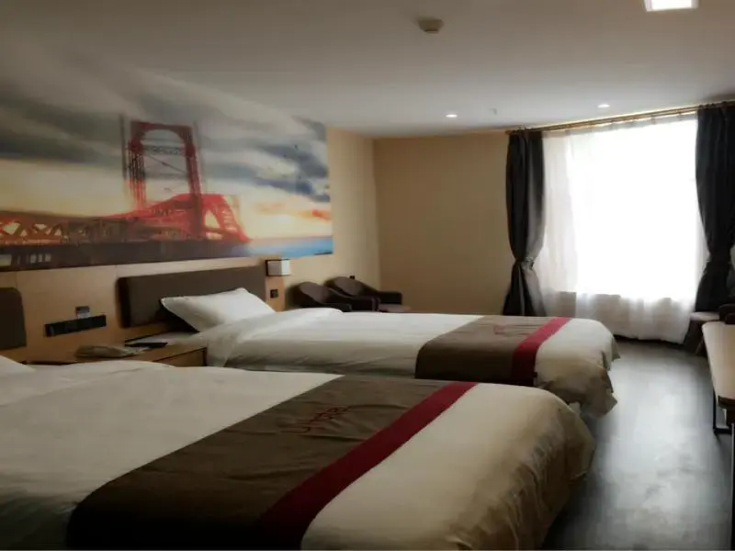 Thank Inn Hotel Sichuan Luzhou Longmatan District