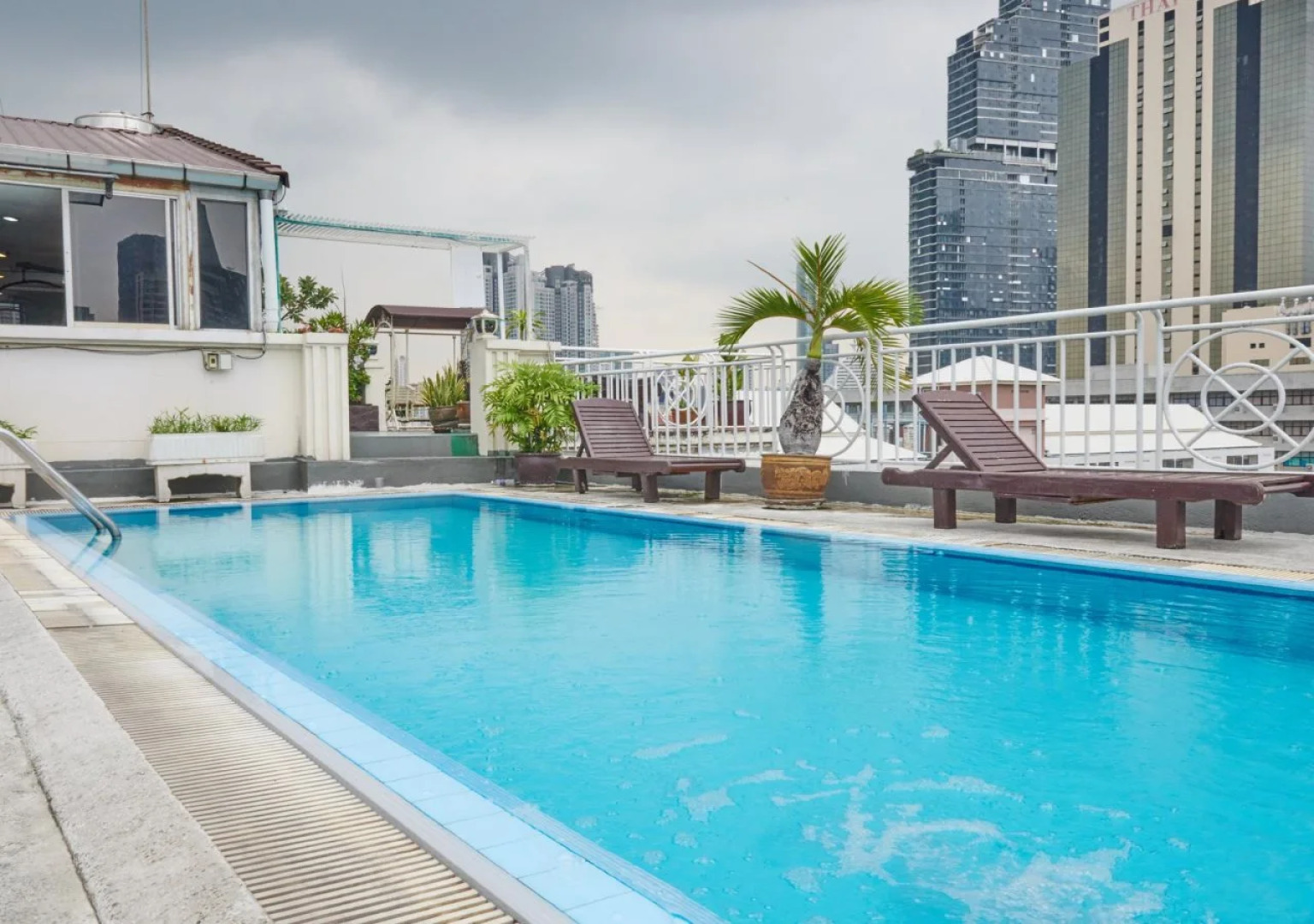 Sathorn Saint View Serviced Apartment