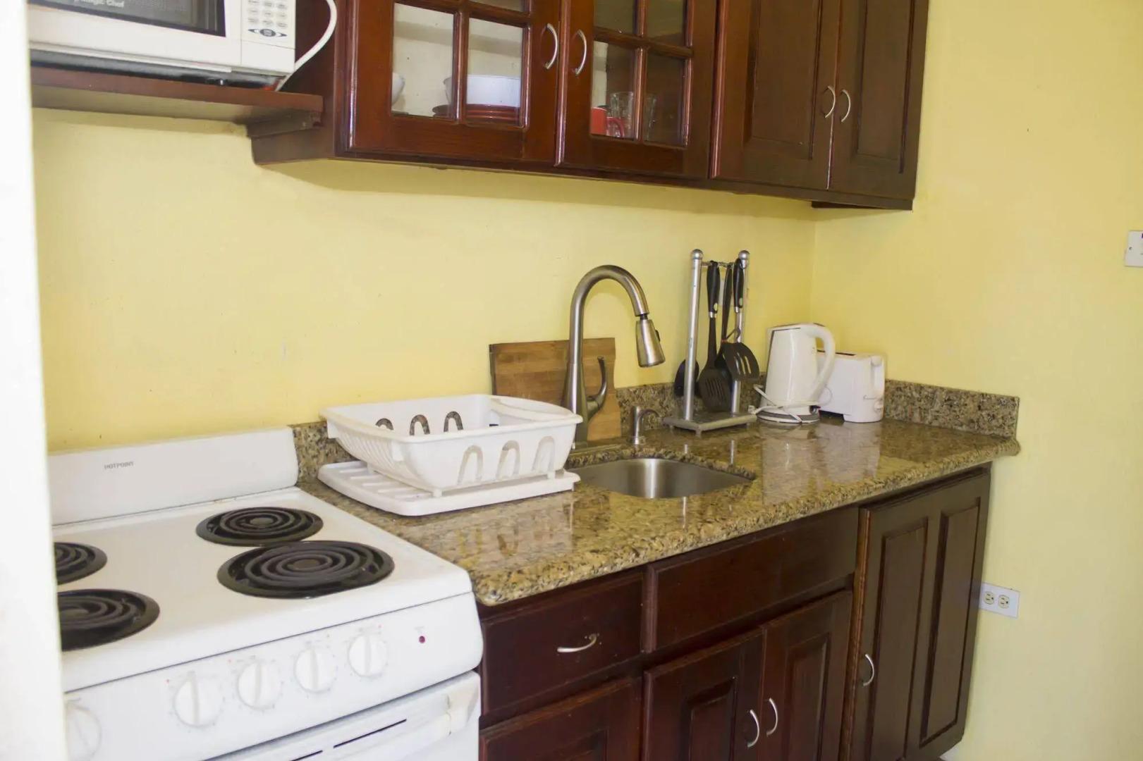 Chrisanns Beach Resort