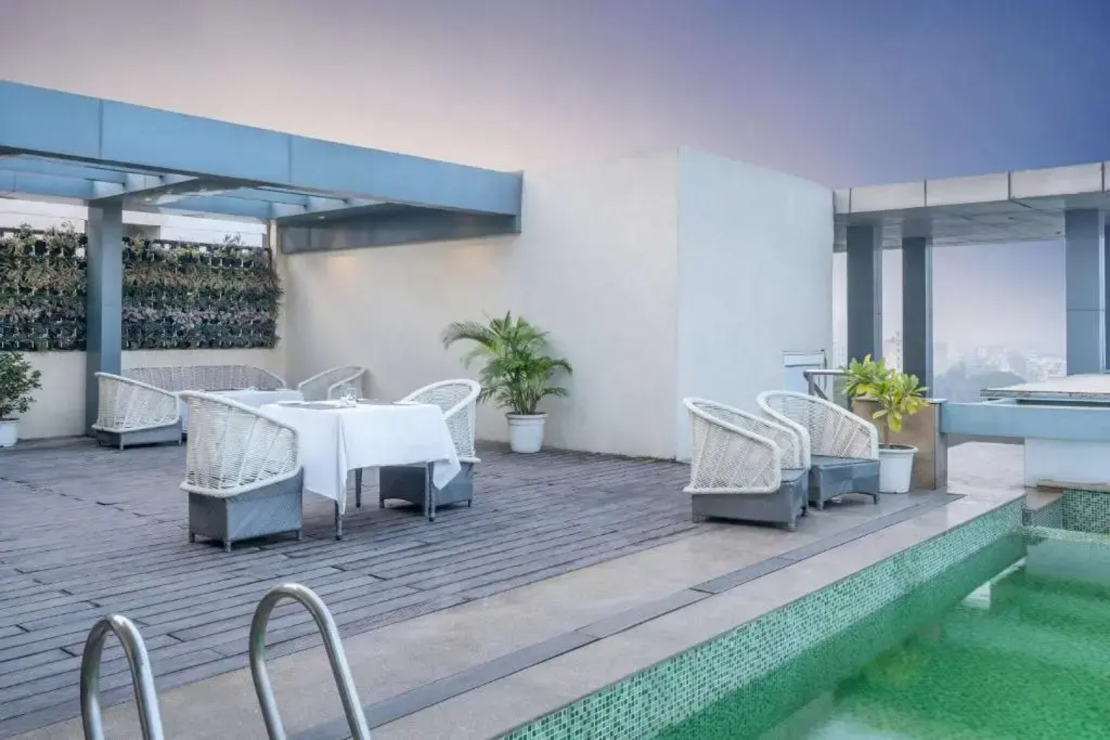 Country Inn & Suites