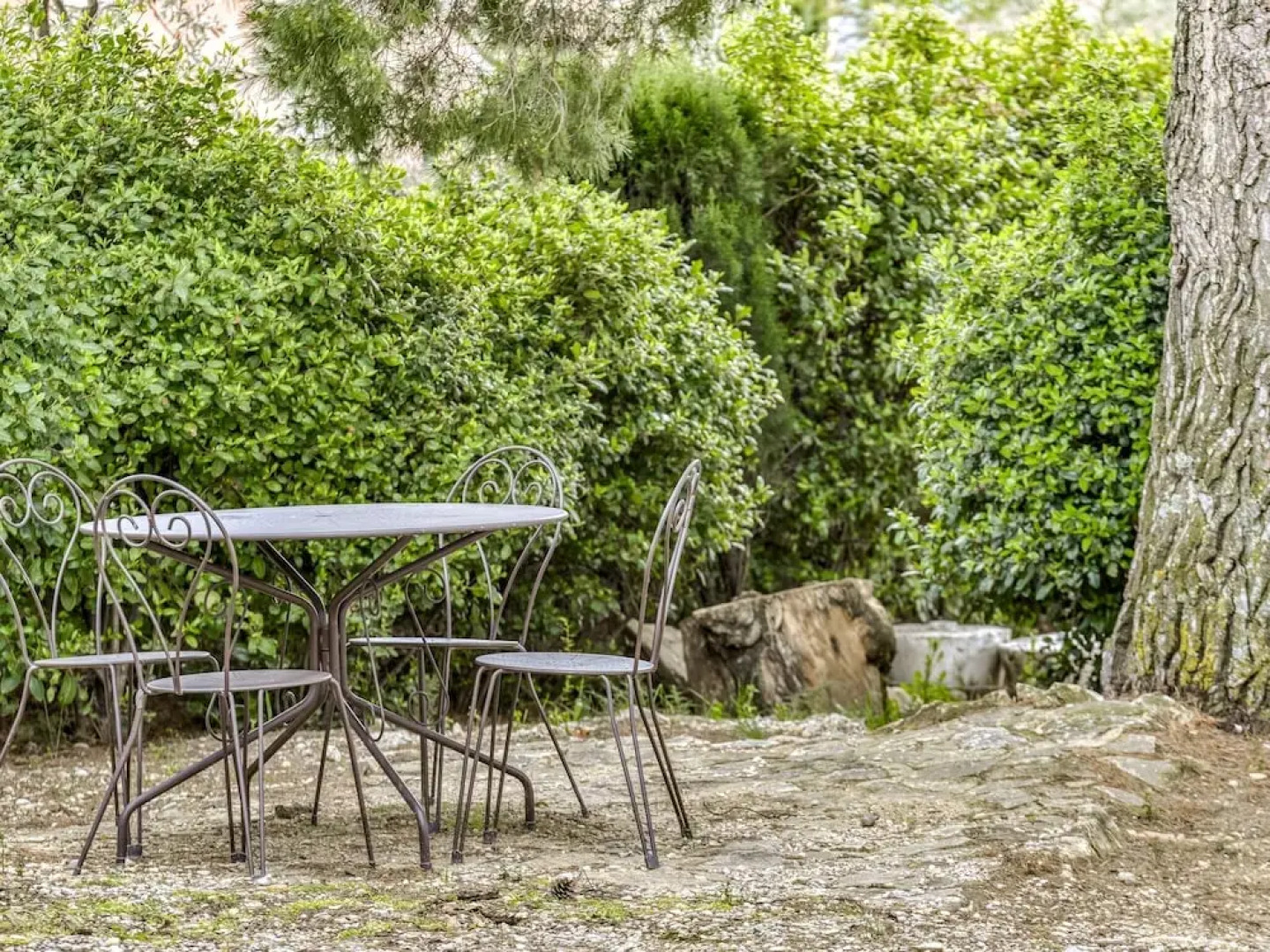 Inviting Holiday Home in Rasteau Near Vaison la Romaine