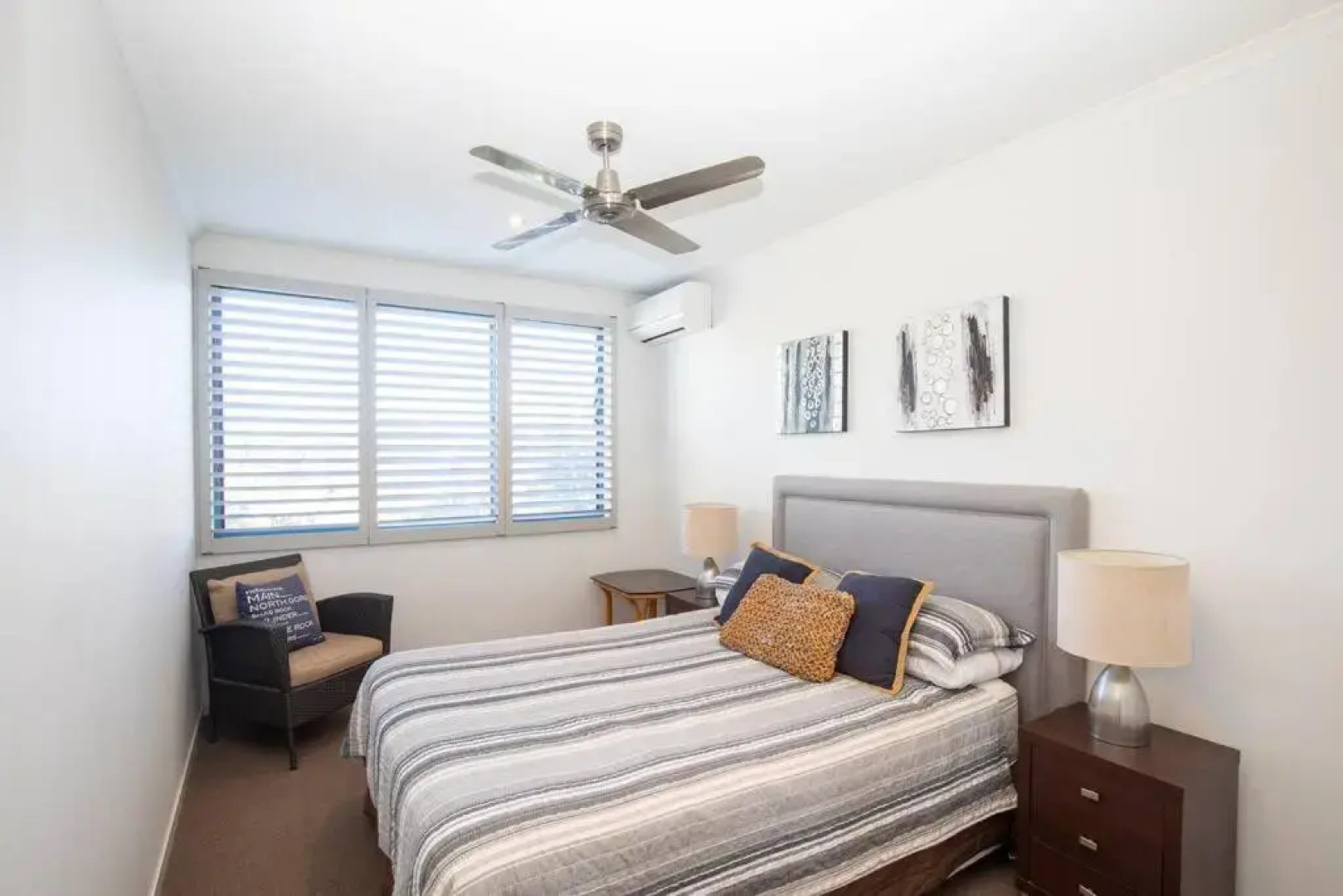 SALTWATER 1 - PENTHOUSE APARTMENT with OCEAN VIEWS