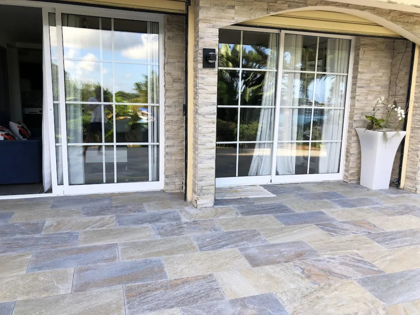 House With 2 Bedrooms in La Trinité, With Wonderful sea View, Pool Acc