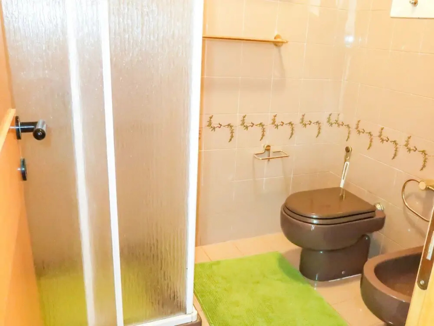 Paradise View Latte in Latte