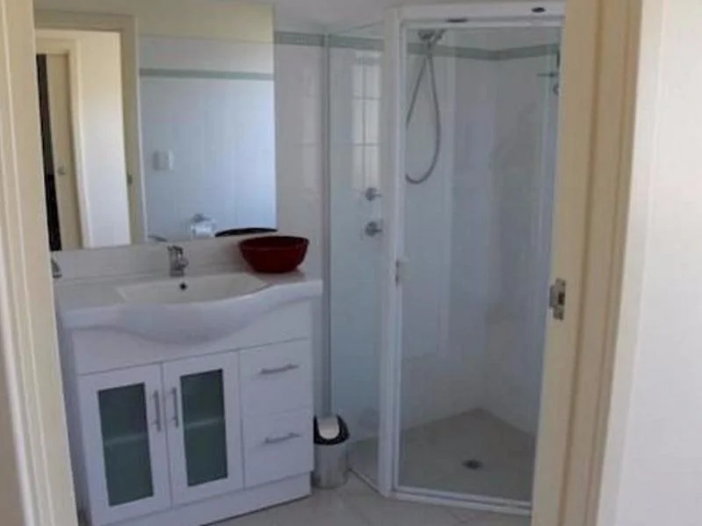 Lyreen's Apartment B&B