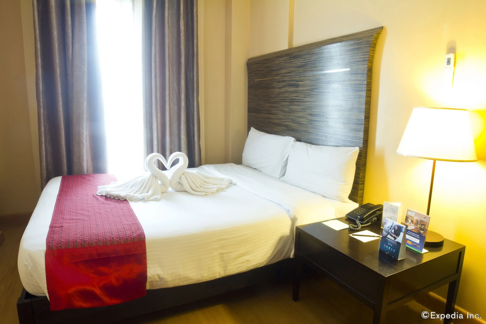 Lancaster Hotel by Central Flats