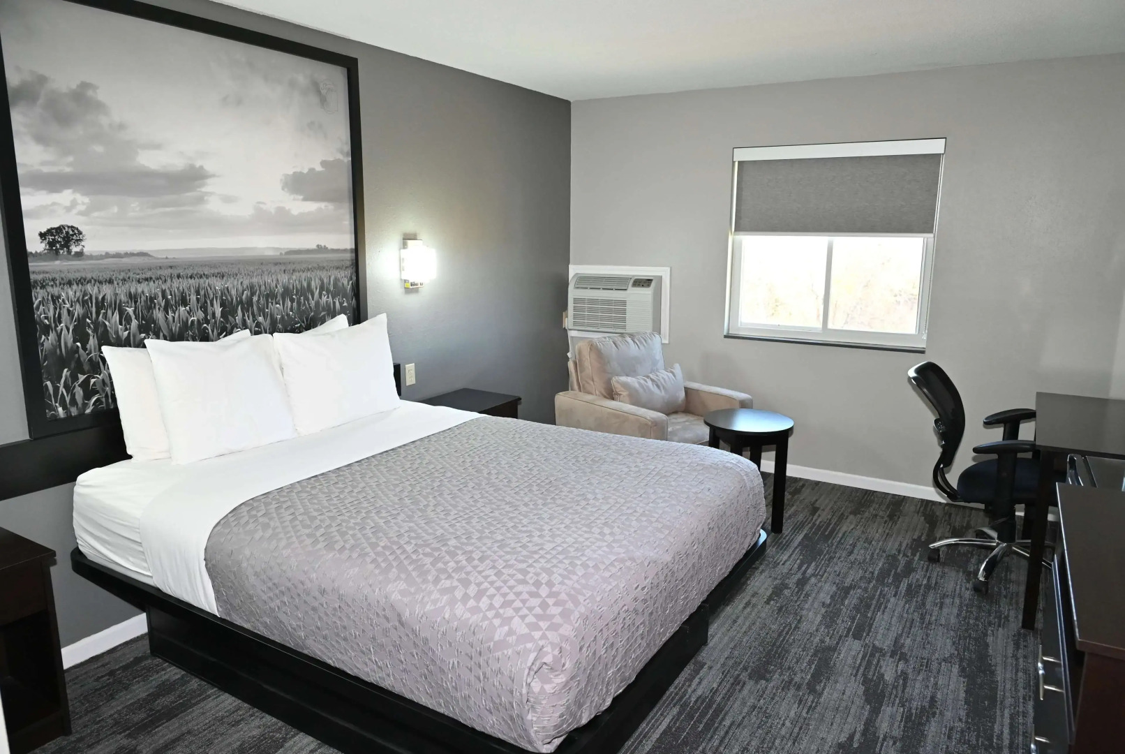 Super 8 by Wyndham Higginsville