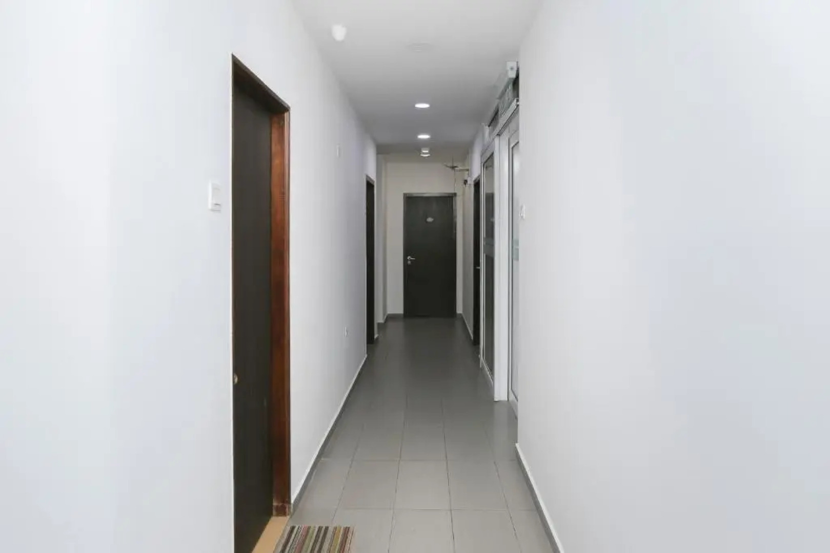 OYO 89915 East Mount Hotel