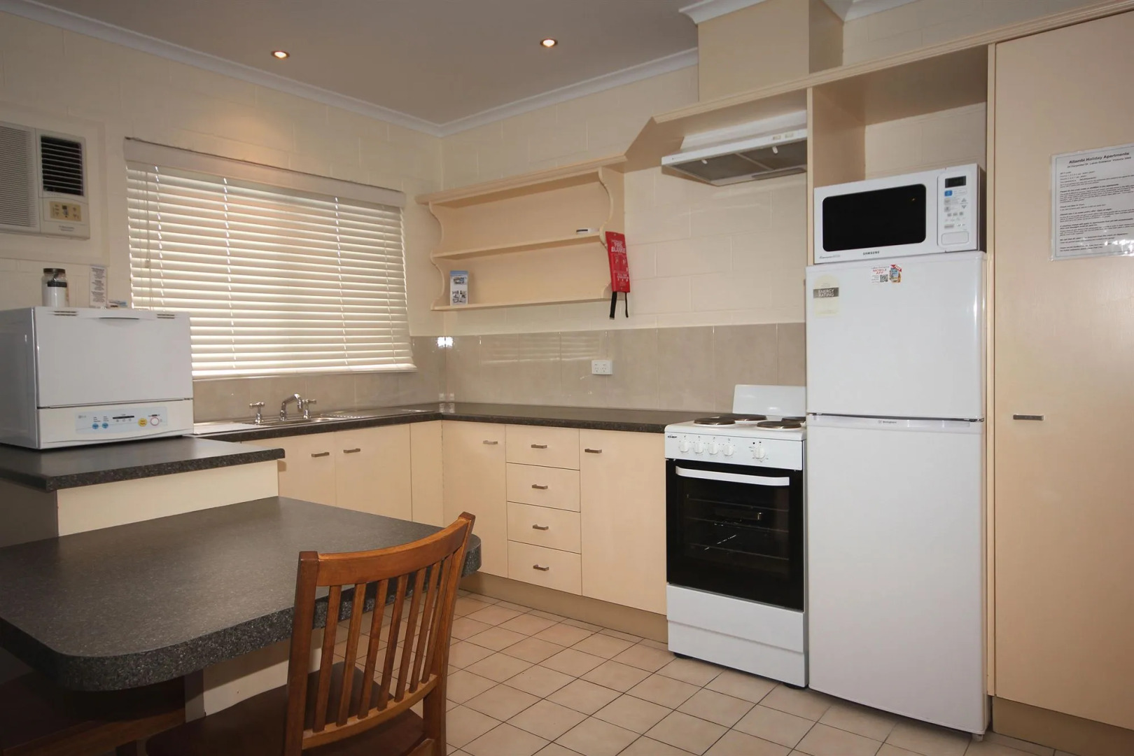 Allambi Holiday Apartments