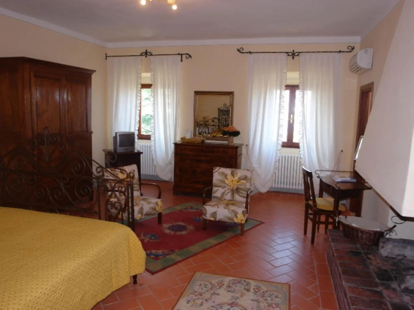 Beautiful Historic Villa in the Chianti Region for Exclusive Use-villa BEL Monte