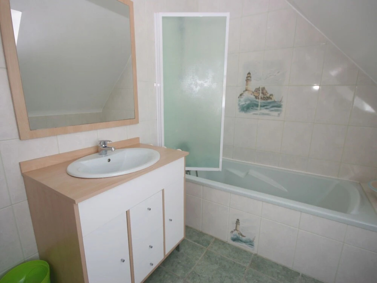 Villa With Indoor Heated Pool and Jacuzzi, Only 1.5 km of Beach and sea