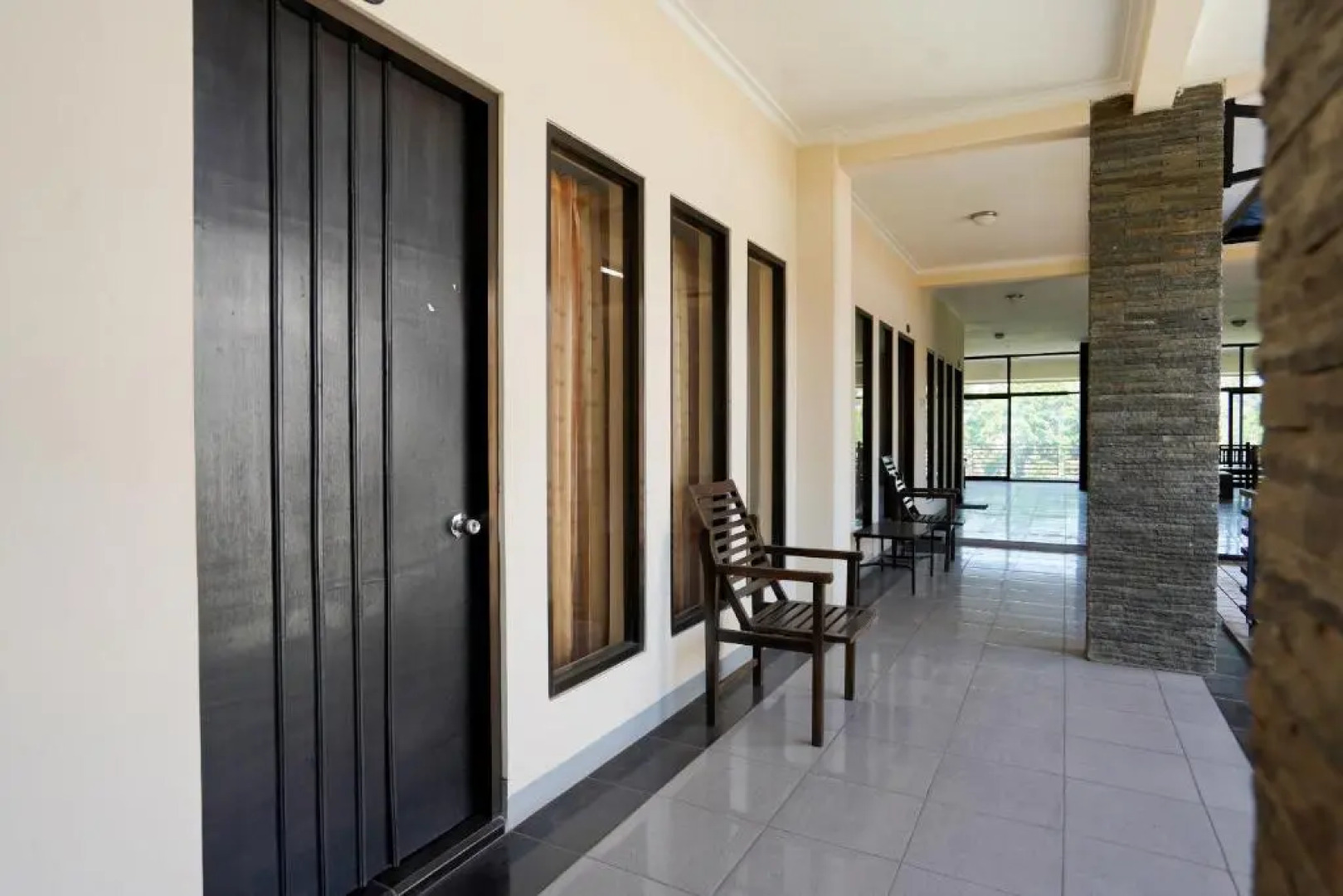 OYO 1430 Hotel Ratna Syariah