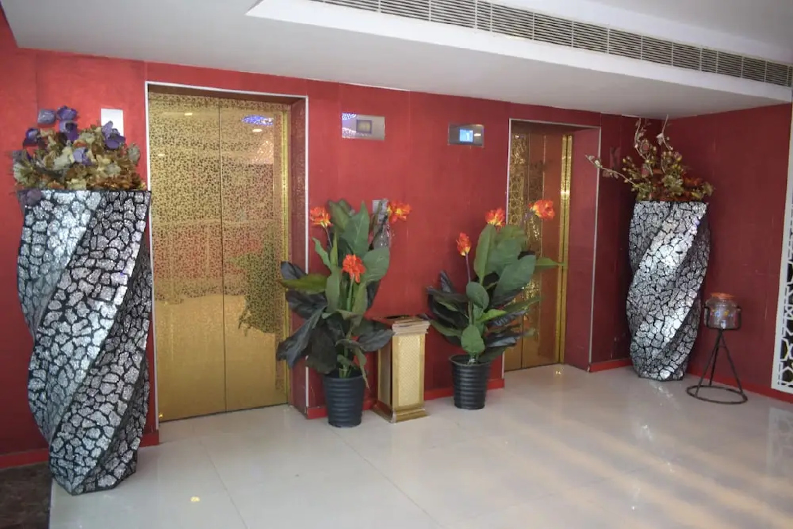 Million Day Mayiladuthurai Hotel