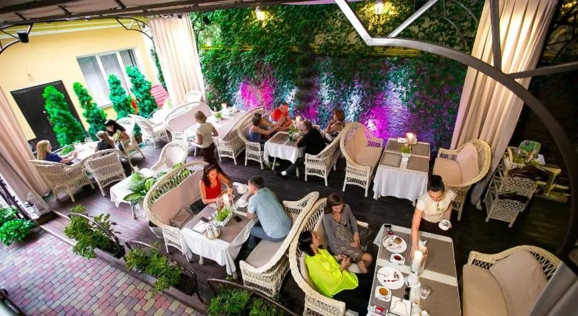 Отельно-ресторанный комплекс «AllureInn»