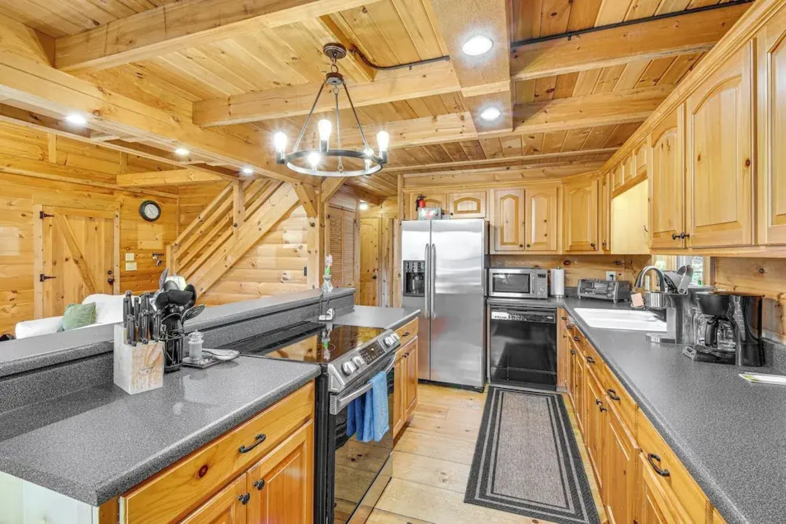 3 Mi to Dtwn Clayton: Cabin w/ Trail Access!