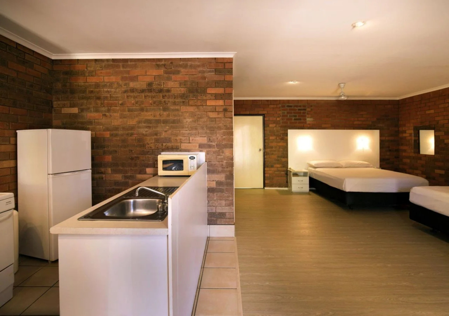 Contour Hotel Katherine