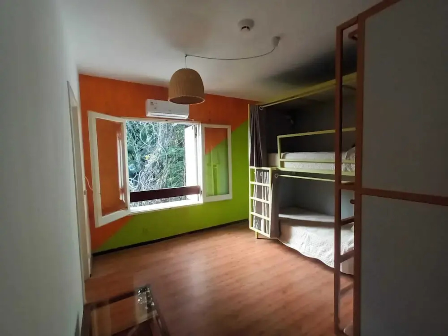 El Viajero Colonia Hostel & Suites