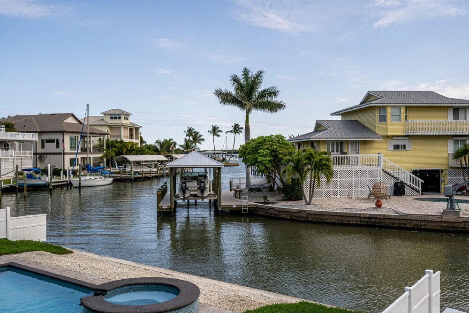 621 Estero - Charming Cozy Cottage by Coastal Vacation Properties