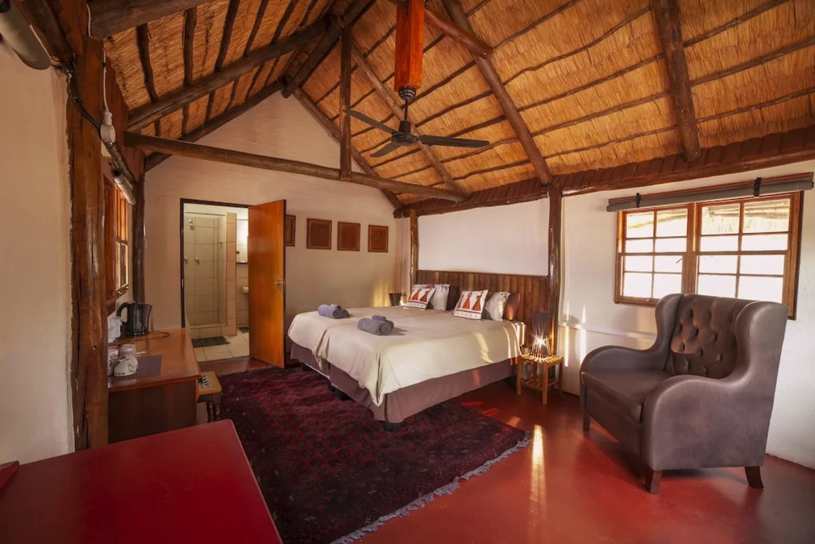 Wild Dogs Safari Lodge