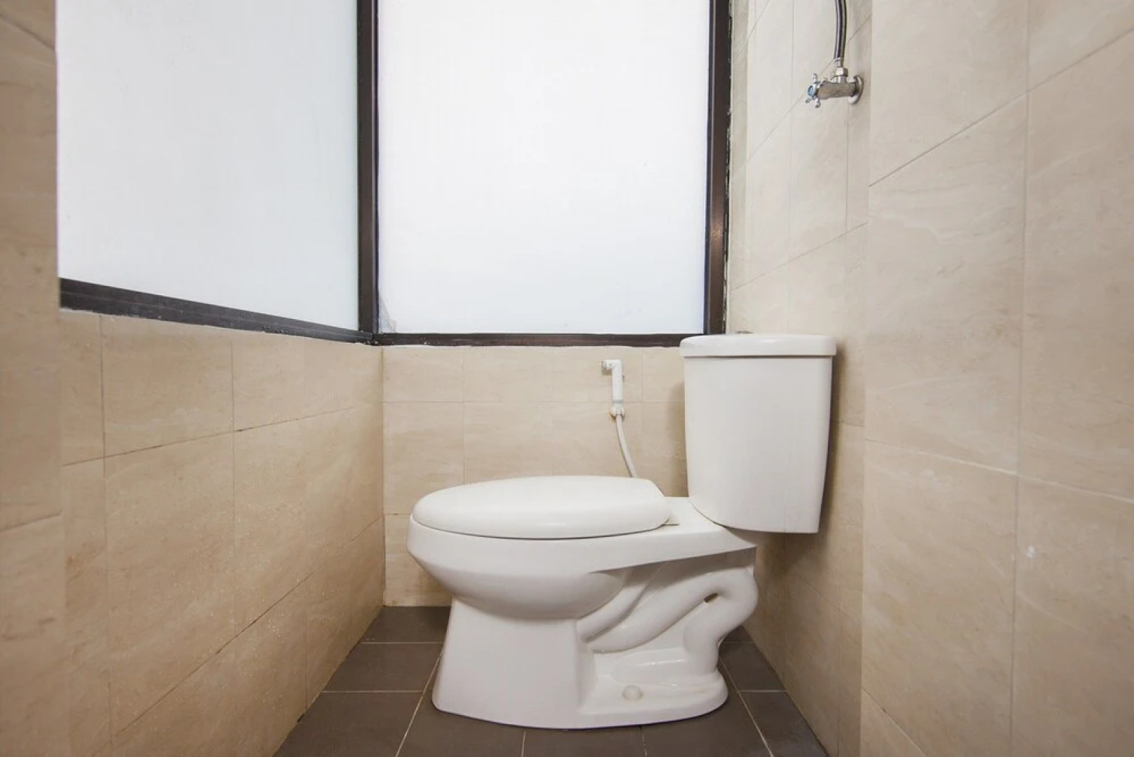 Oyo 1543 Sibayak Ncole