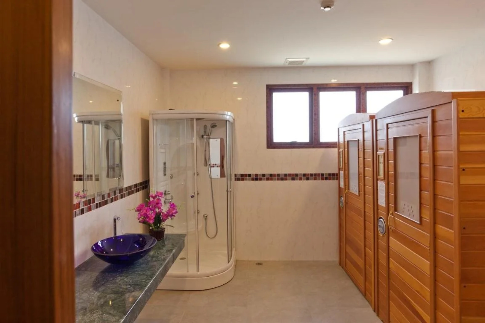 RK Riverside Resort & Spa