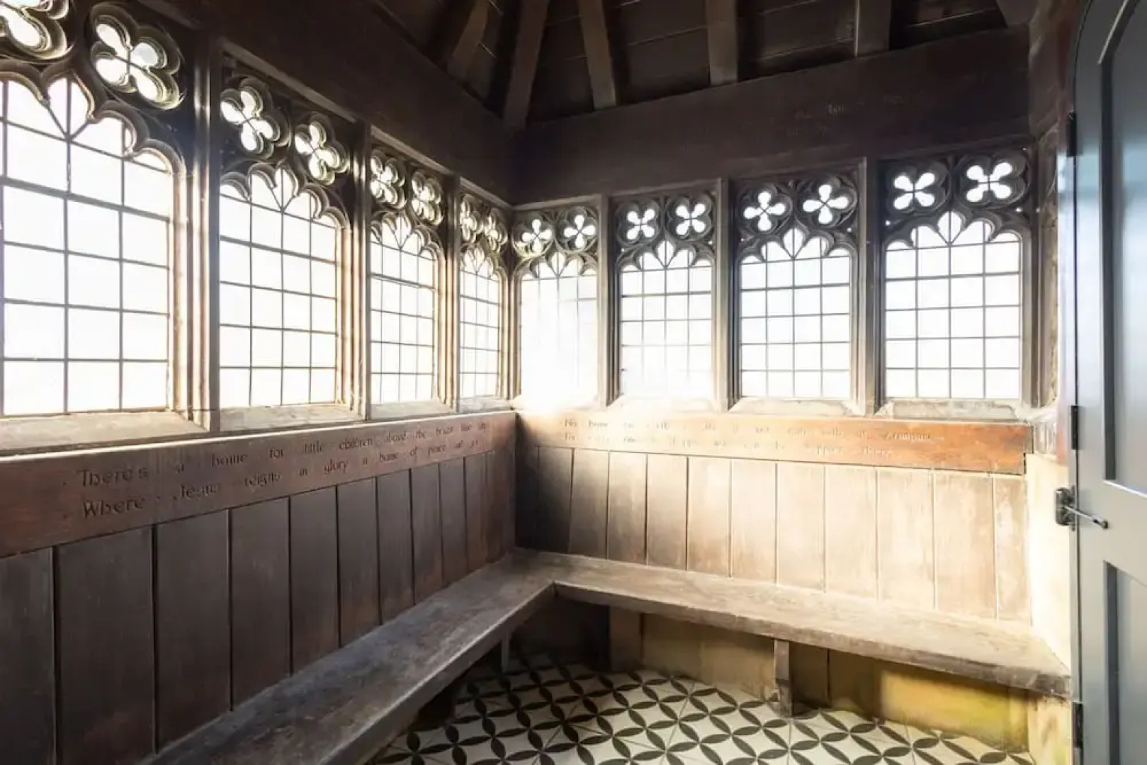 Host Stay The Tiny Chapel