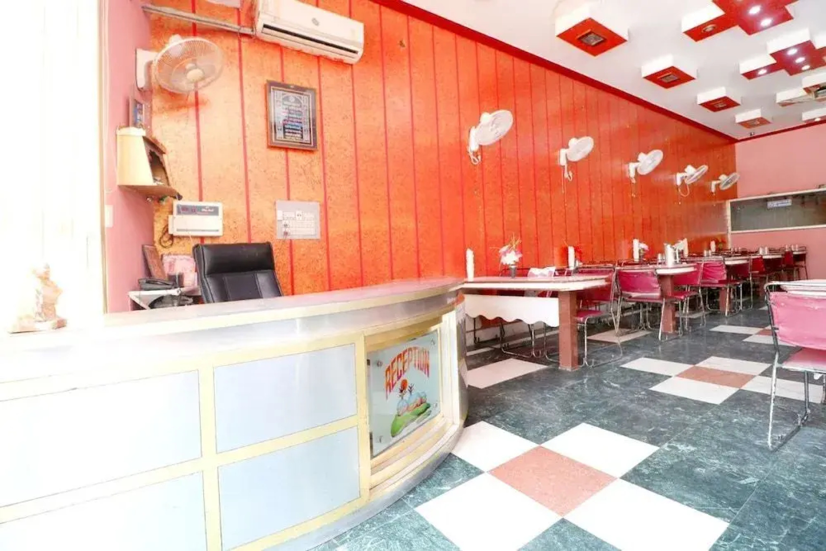 Hotel Shahi Mahal by OYO Rooms