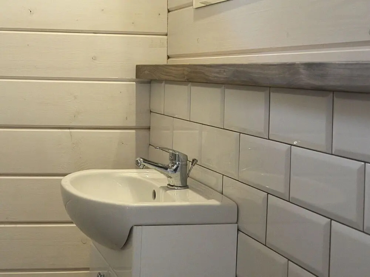 Detached holiday cottages located 200 m from the sea in a seaside village