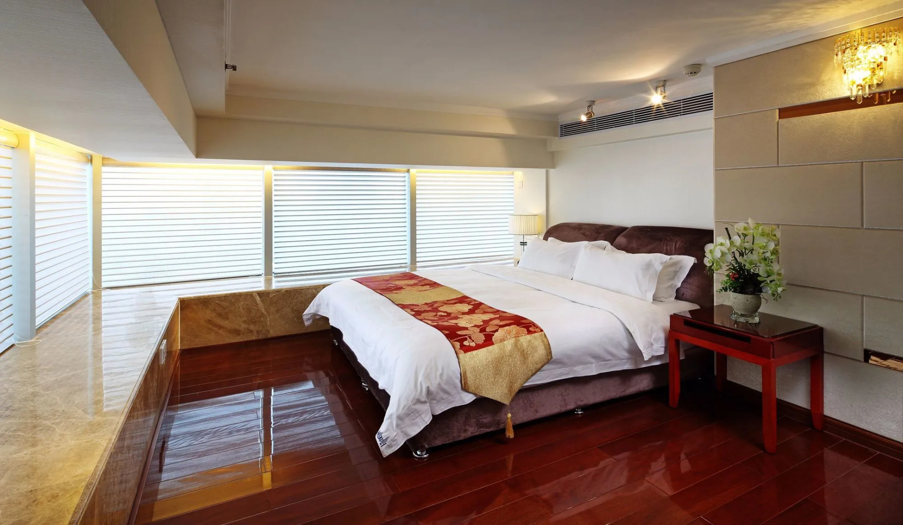 South & North International Apartment