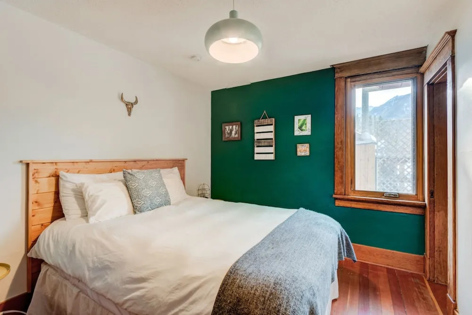 Rocky Mountain House - Sleeps 23