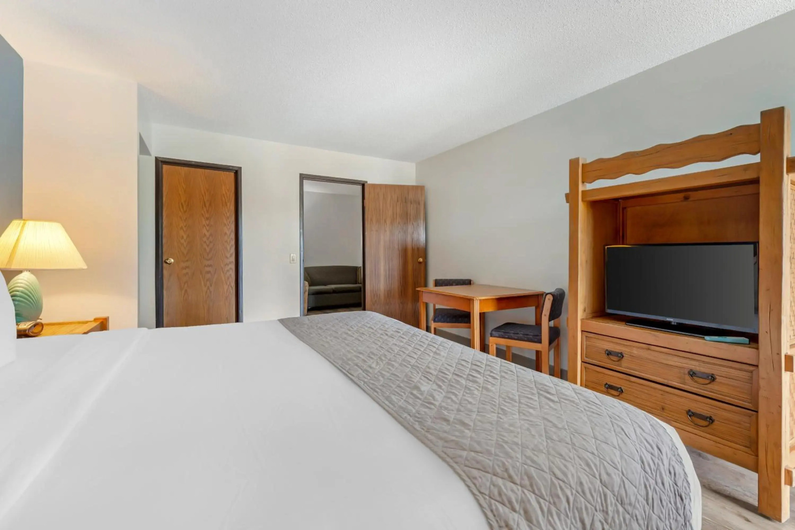 Polynesian Hotel & Suites Wisconsin Dells/Lake Delton
