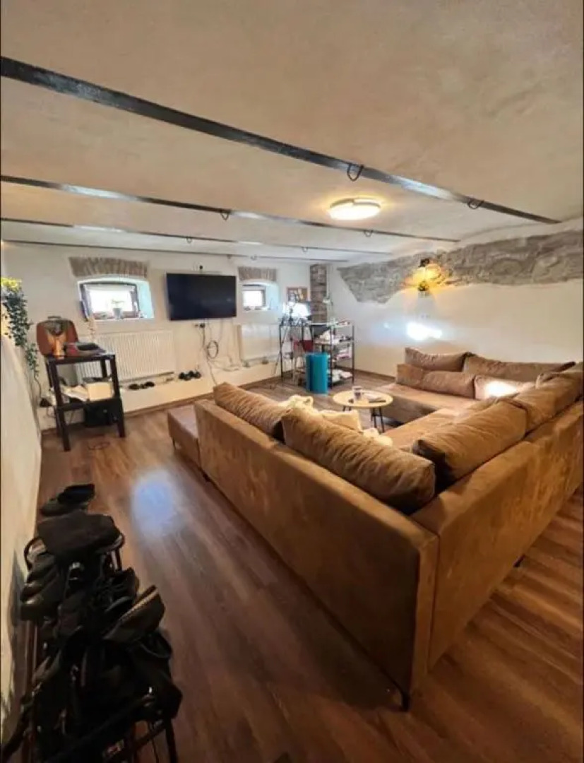 Cozy Contemporary Saxon Apartment