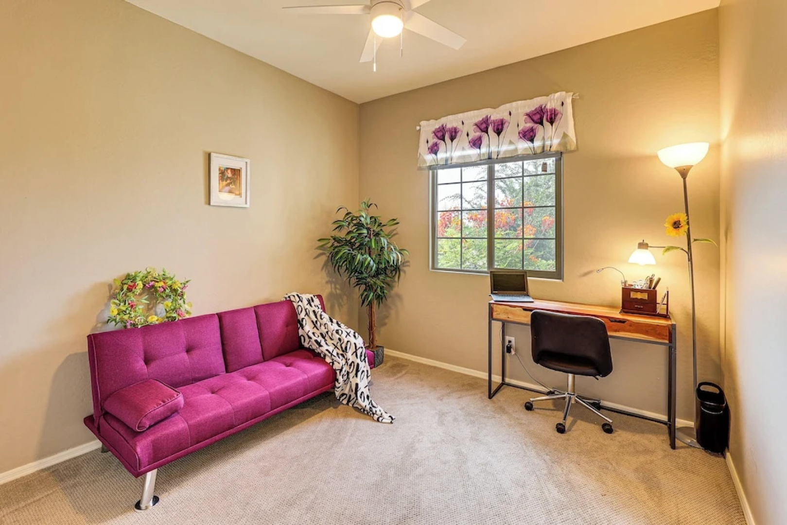 Quiet Casa Grande House Next to Villago Park!