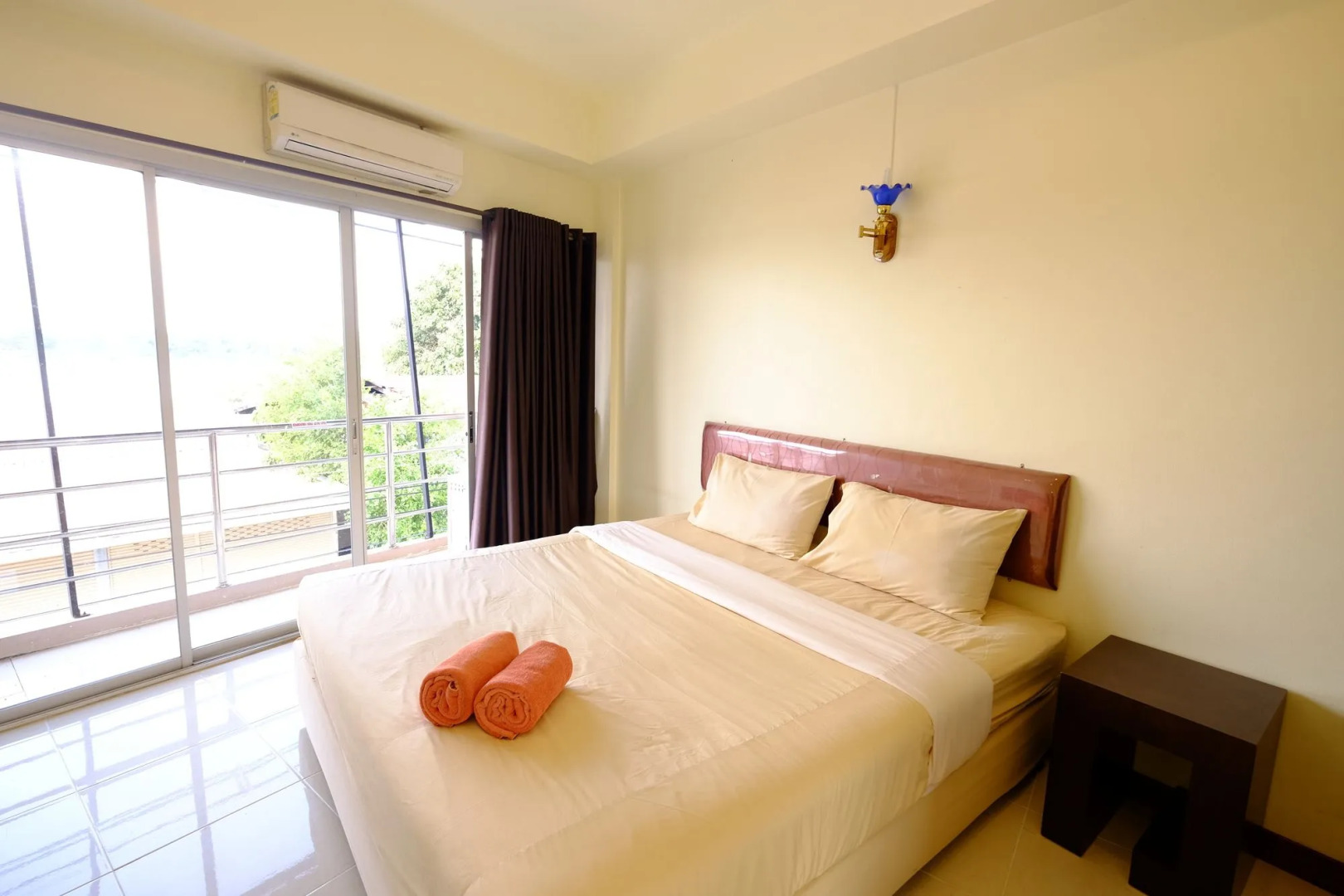 Baan Rim Khong Hotel