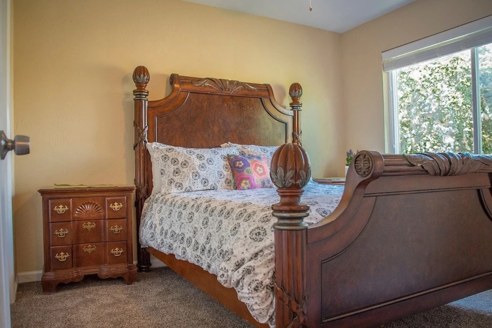 Longer Stay for Travelers Blocks from Hospital and Downtown Security Gates