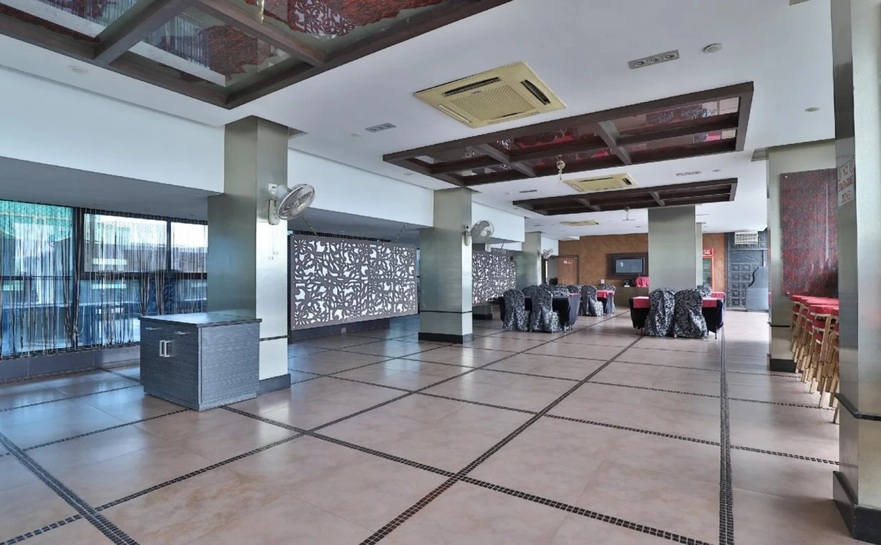 Capital O 23123 Hotel Kohinoor