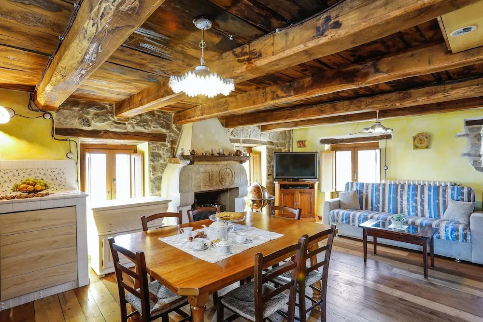 Chalet With 2 Bedrooms in Meschia, With Wonderful sea View and Furnished Garden Near the Slopes