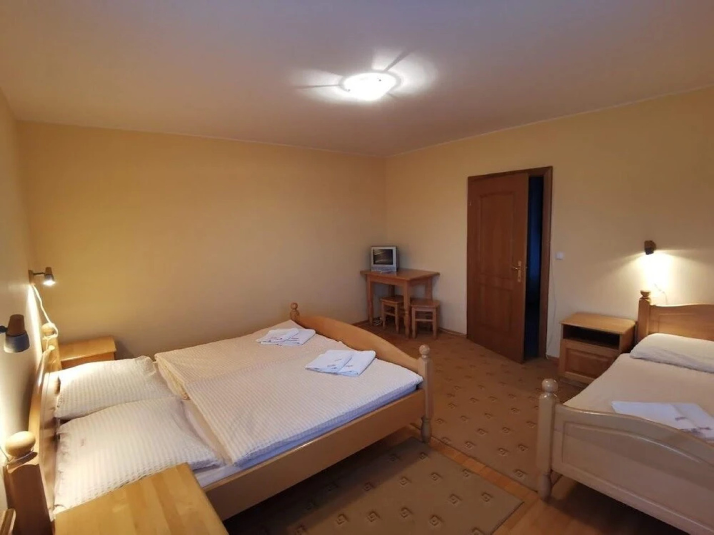 Rooms and Apartments Panker