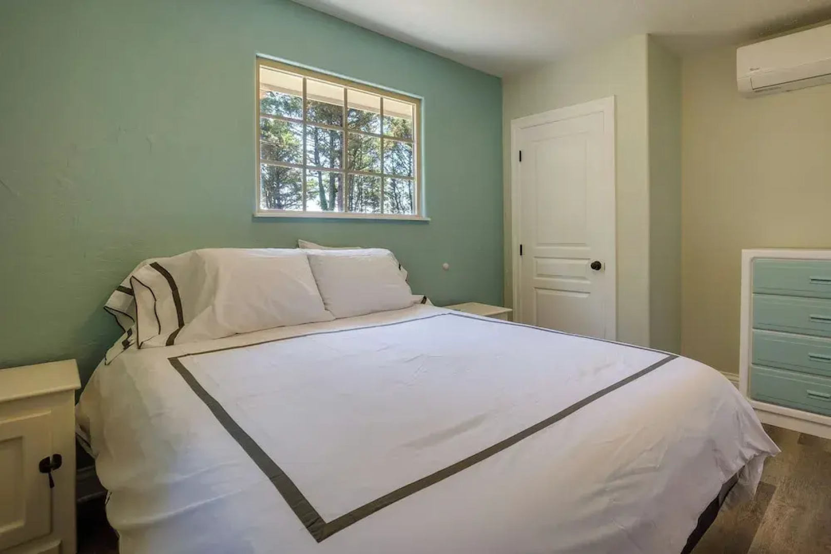 Oceanfront Smith River Cottage: Beach Access!