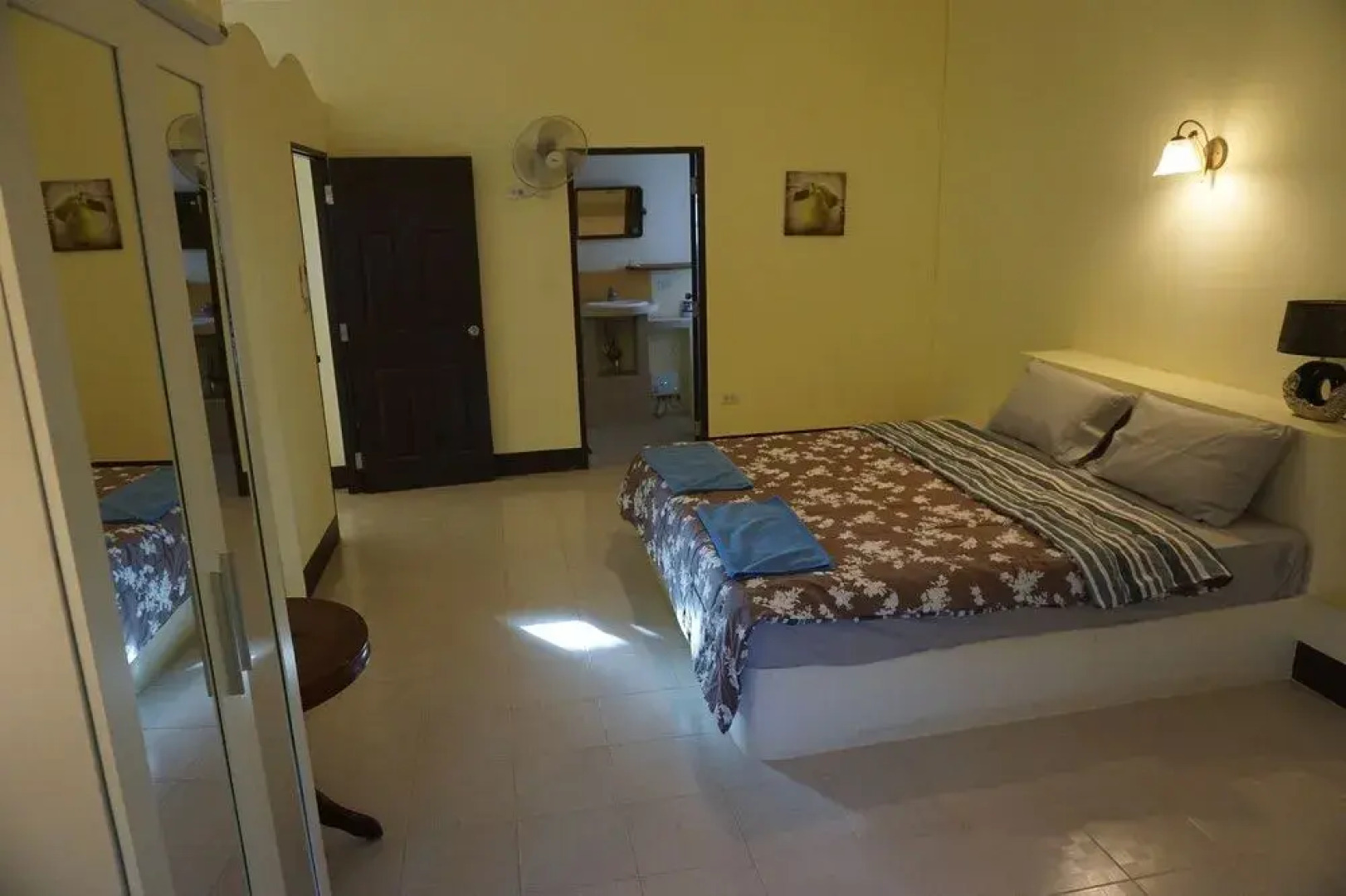 Stars Bistro and Bungalows