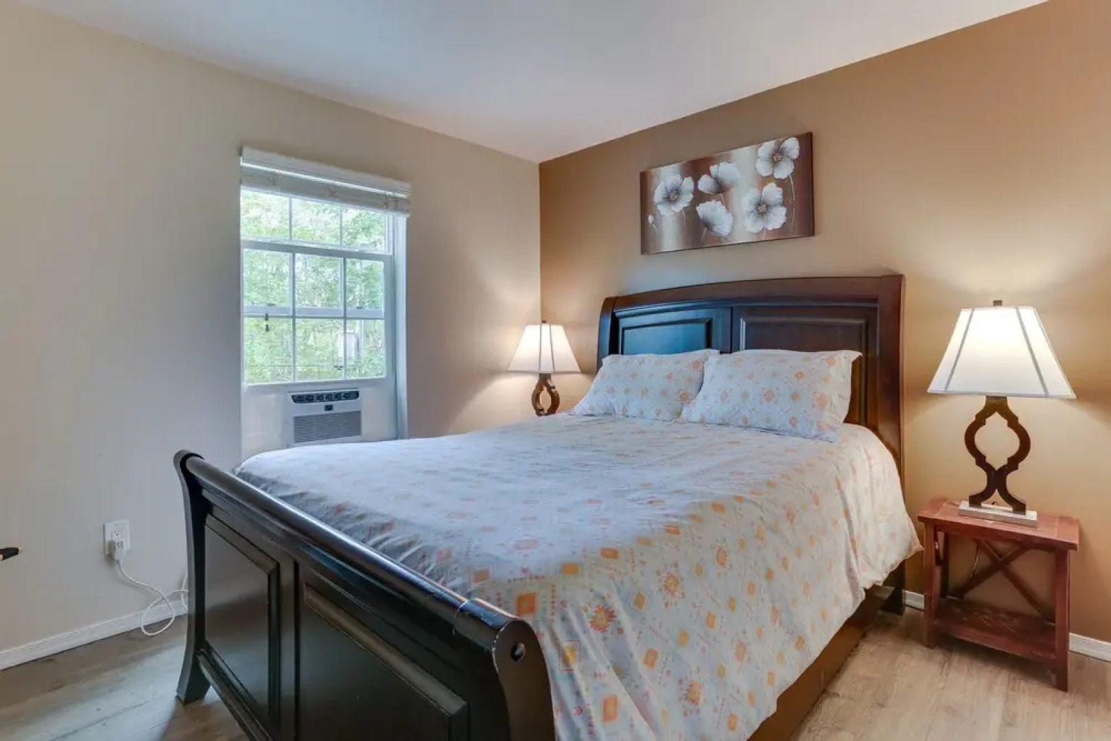 Hot Tub & Pool Access: Year-round Pocono Retreat!