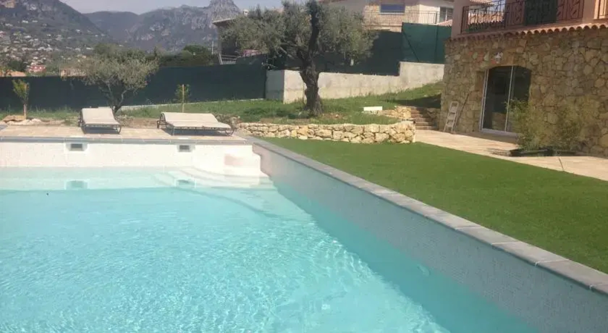 A lOmbre des Oliviers