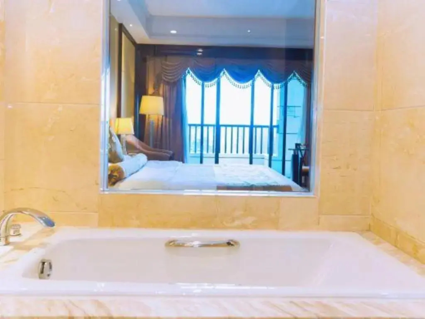 Taishan Jos Hotel