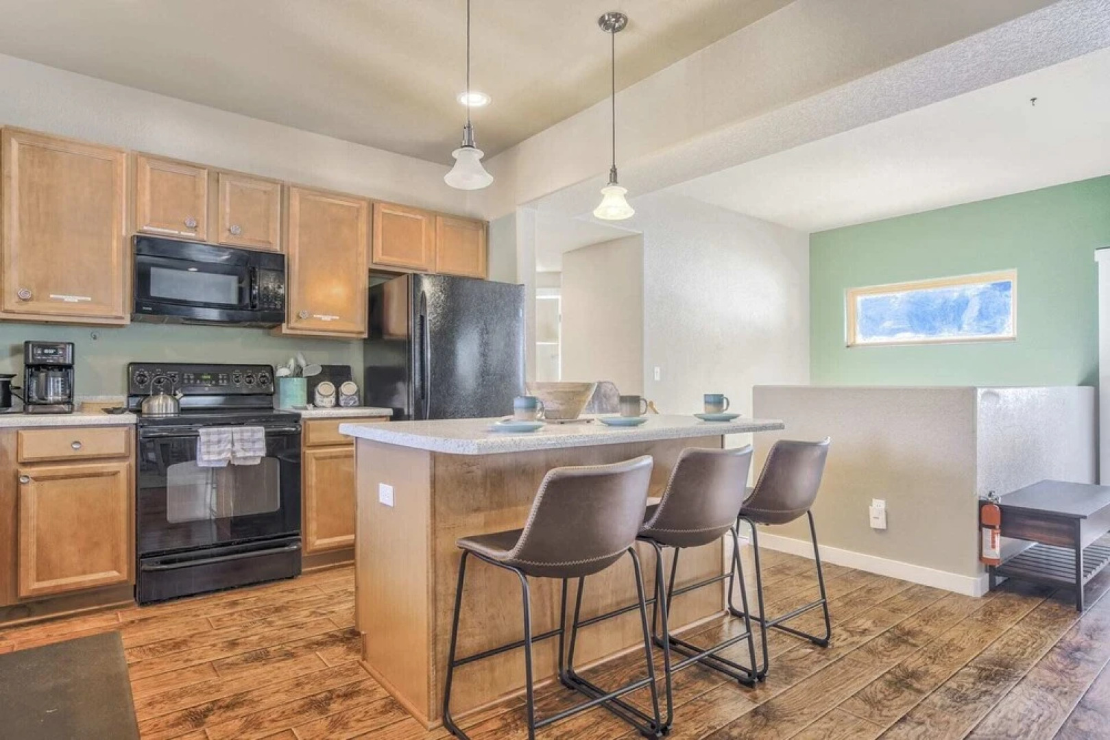 4bdhot Tubping Pong, Pool Table, Gymmnt Retreat