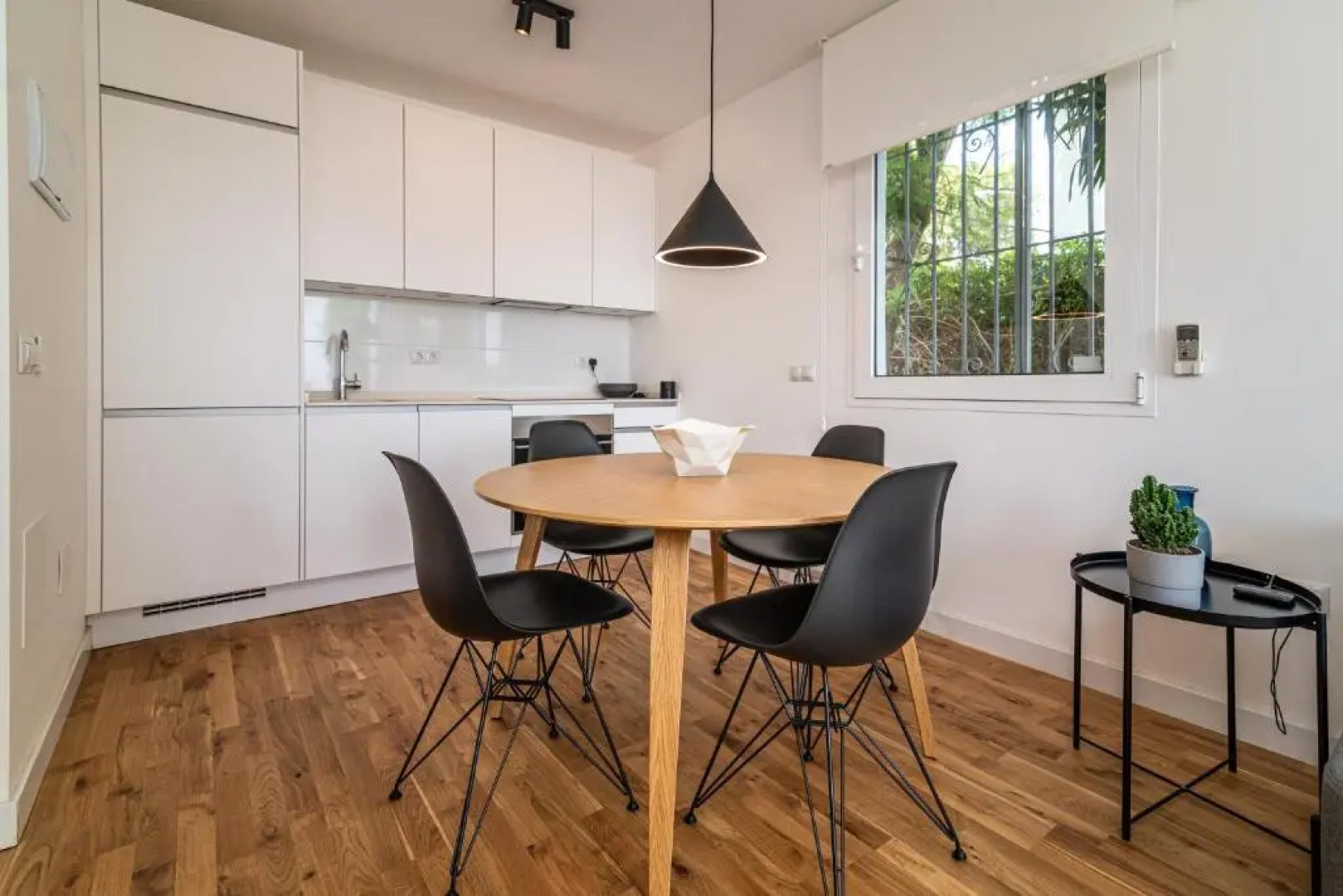 N&A Bellasombra 2BDR Recently Renovated Apt