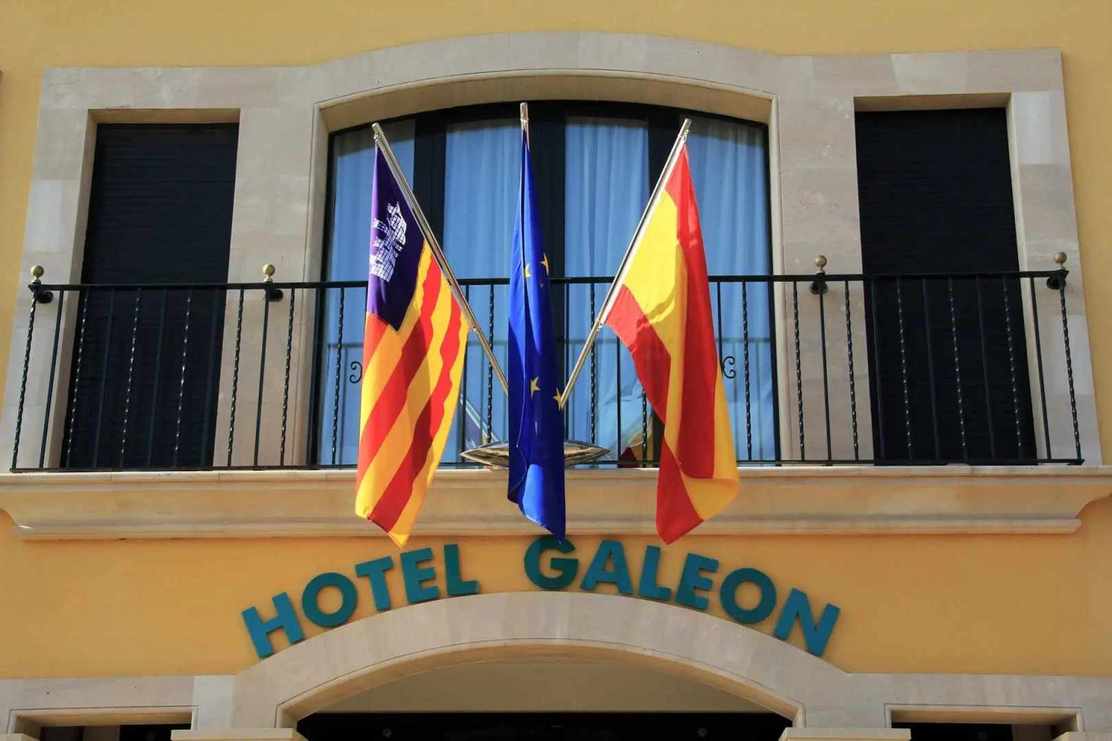 Aparthotel Galeón Suites