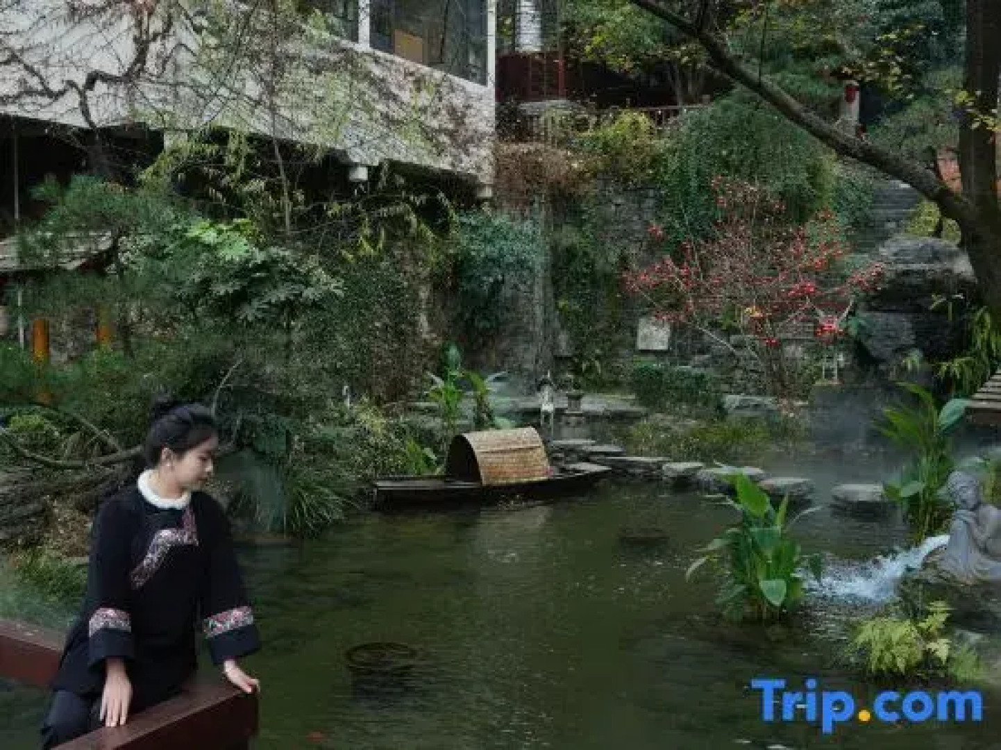 Phoenix Xueqingji Humanity Banshan Homestay (Phoenix Ancient City Branch)