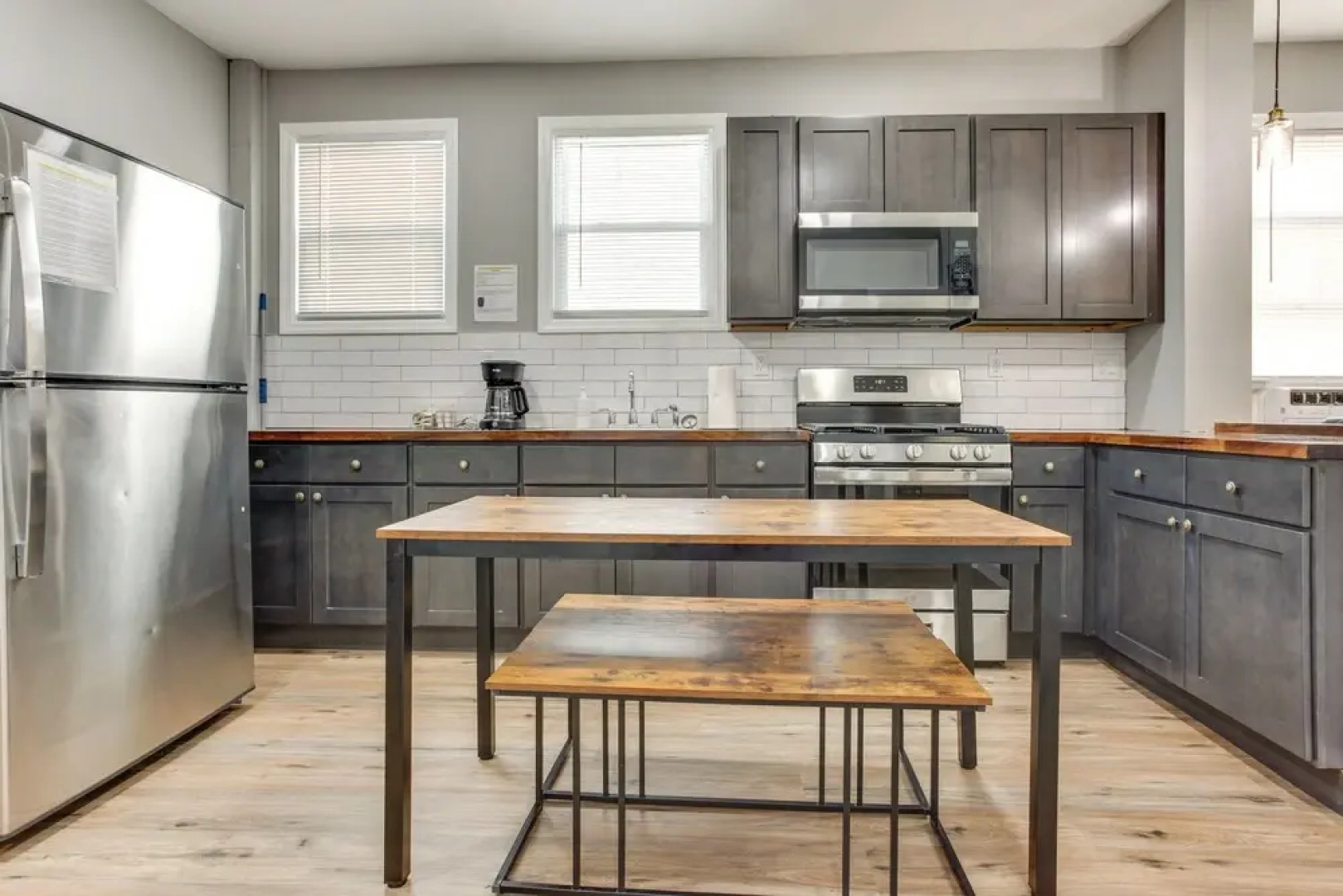 Convenient Elizabeth Apartment w/ Private Balcony!