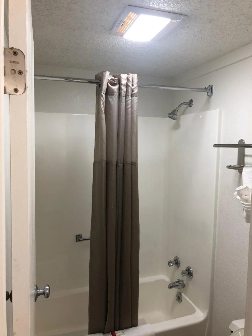 Super 8 by Wyndham Asheville/Biltmore